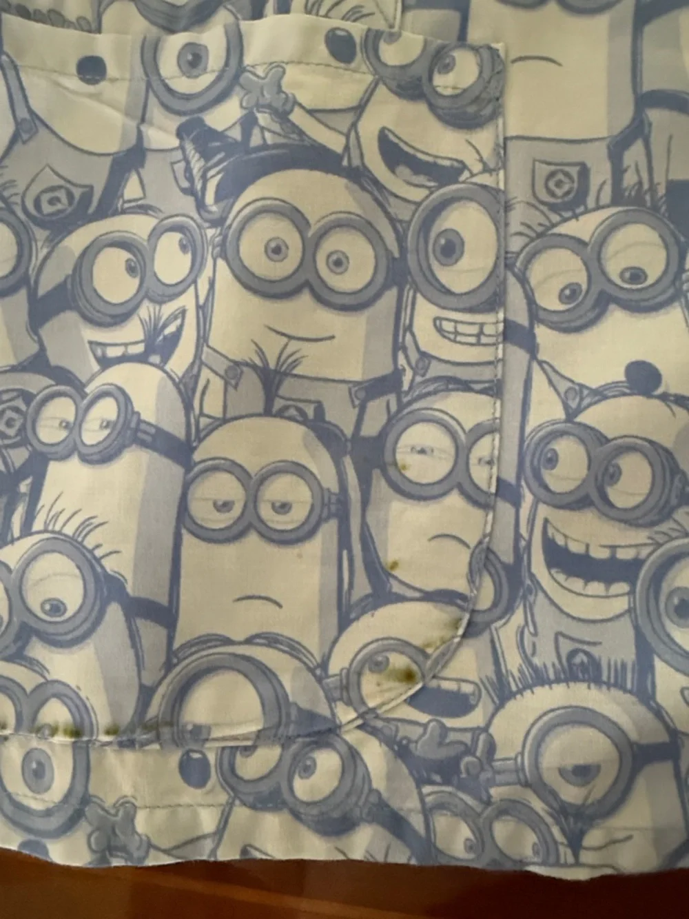 Minion print Scrub tops - Picture 4 of 16